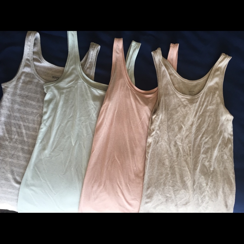 Tank tops (lot of 4)